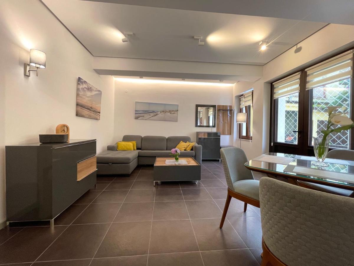 Center W Apartment *